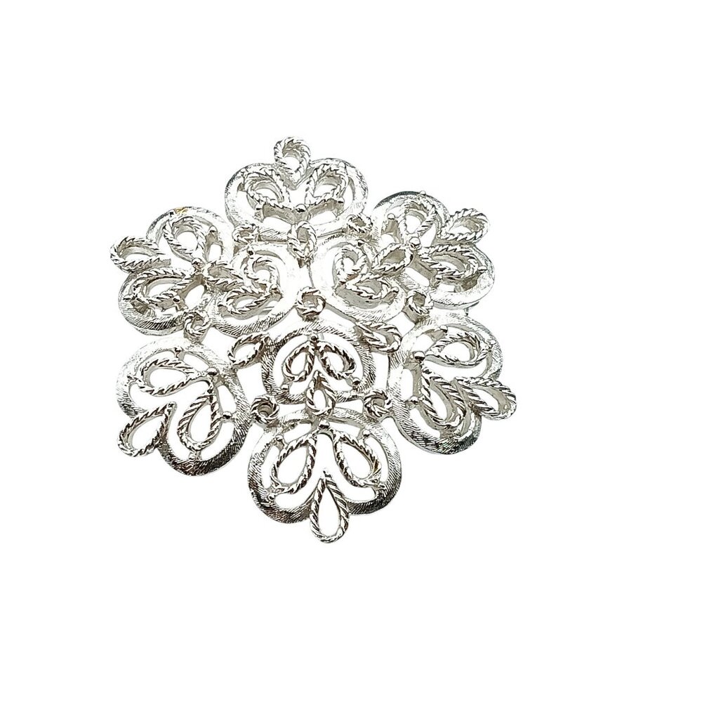 Vintage Crown Trifari Silver Tone Lacy Filigree Snowflake Brooch Pin
